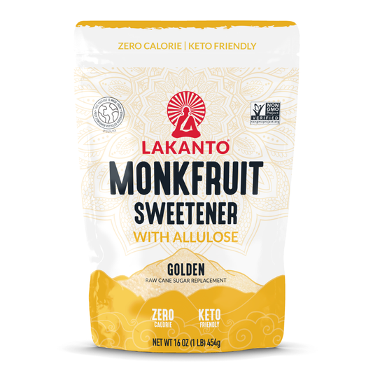 Lakanto Golden Allulose 阿洛酮糖甜味劑正面包裝展示，主打 Golden 黃糖風味，作為原蔗糖的替代選擇｜Front view of Lakanto Golden Allulose sweetener packaging featuring golden raw cane sugar style as a sugar replacement
