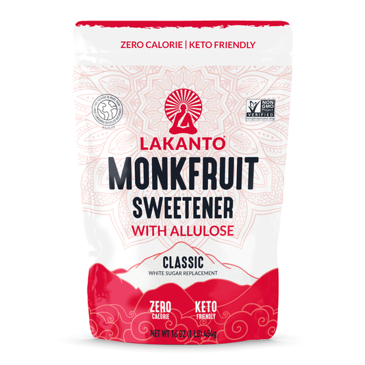 Lakanto 羅漢果經典白糖阿洛酮糖配方背面包裝圖，清楚展示 Lakanto Monkfruit Sweetener Classic 的營養標示、成分說明及品牌資訊，紅色袋裝背面設計，適合作為商品頁背面參考圖片。
Lakanto Monkfruit Sweetener Classic with Allulose back packaging image, showing the nutrition facts panel, ingredient information, and brand details on the red pouch, suitable for use as a product back view reference image.