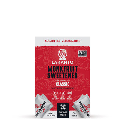 Lakanto Monkfruit Sweetener Classic 盒裝與獨立小包正面展示圖，紅色包裝設計清楚呈現 Lakanto 羅漢果甜味劑產品外觀與包裝形式